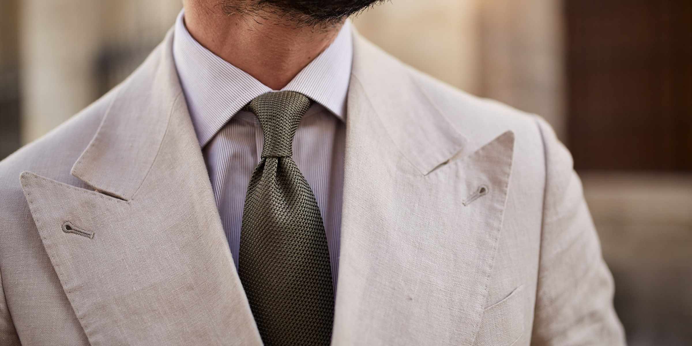 Cravatta slim vs cravatta classica: quale scegliere