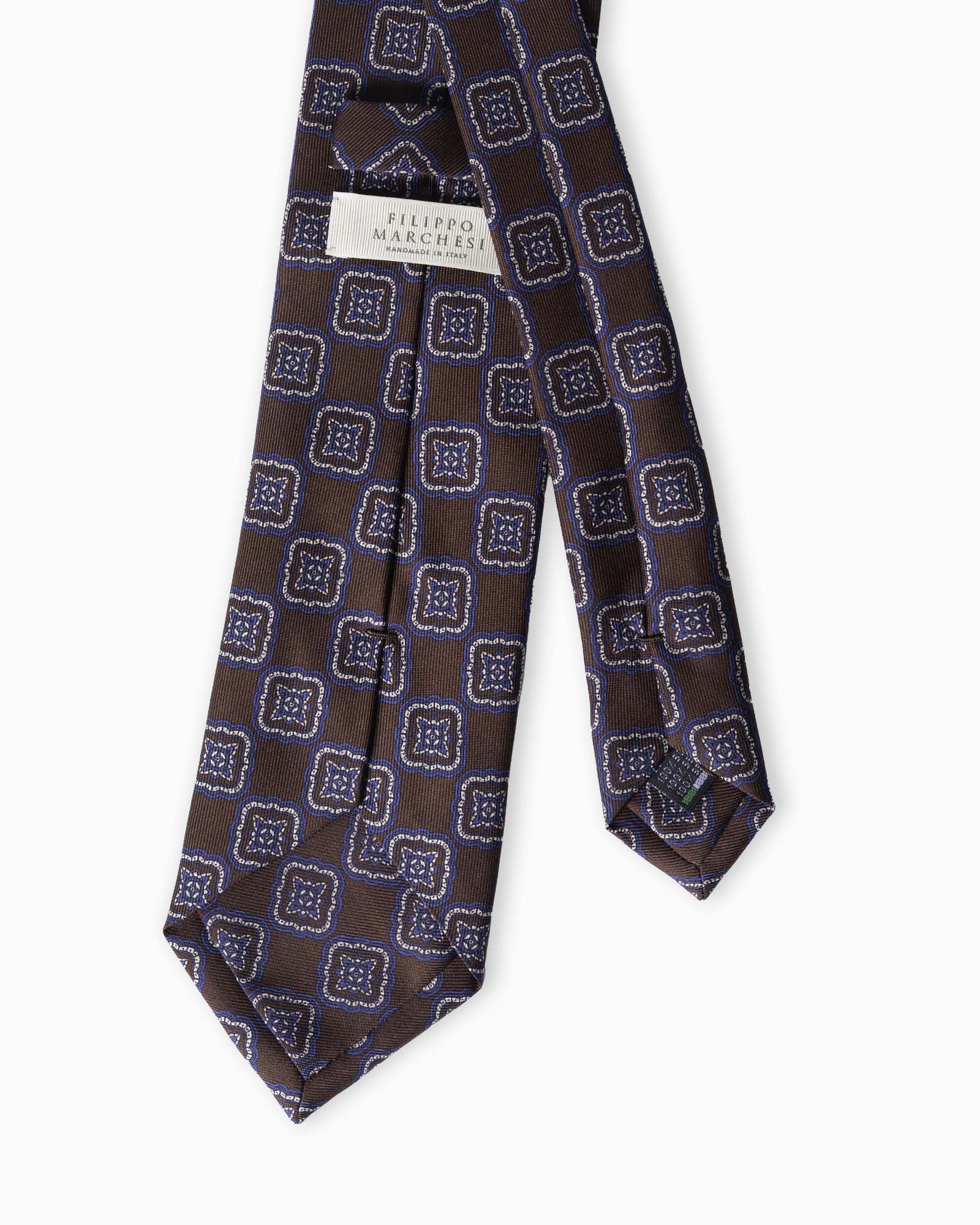 Italian silk tie made in Italy in brown with elegant geometric motif