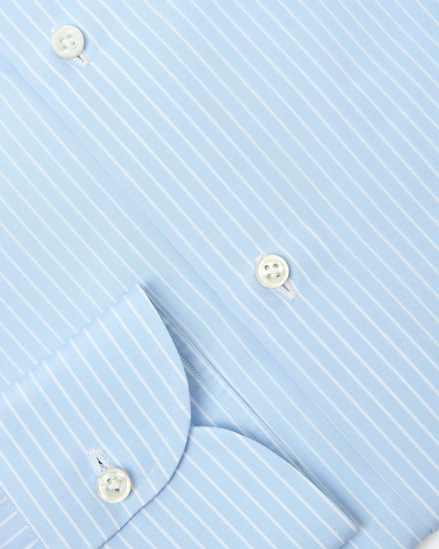 Camicia Classica Sartoriale a Righe Sottili in Cotone Collo Cutaway - Azzurro Bianco