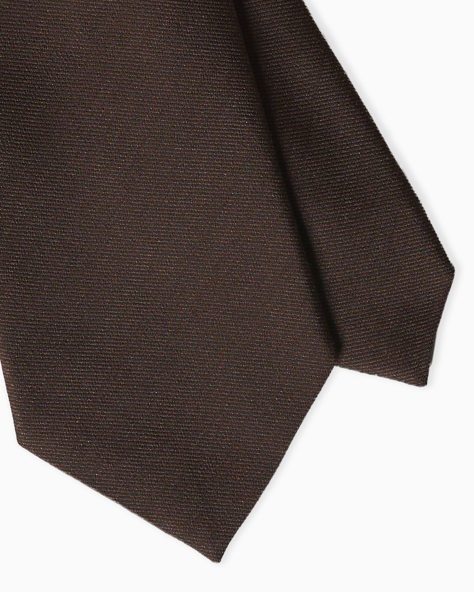 Cravatta artigianale marrone in seta lino foderata con texture naturale