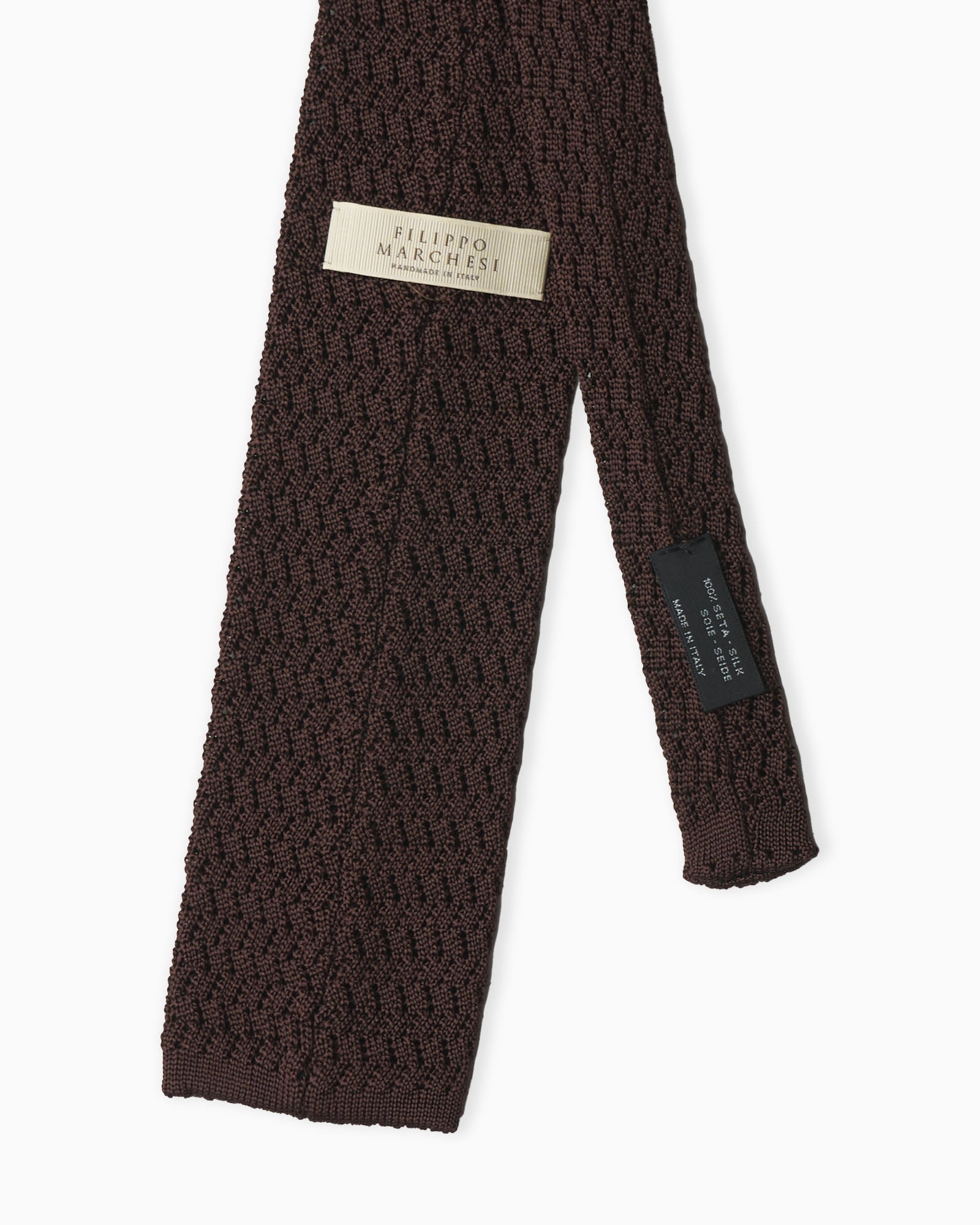 Cravatta in maglia marrone artigianale con lavorazione zigzag tricot
